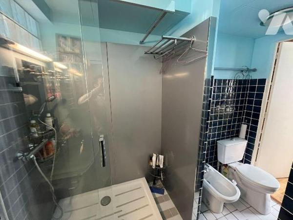 La SAS R&R Notaires vous propose à la vente ce bel appartement familial de 111 m², situé dans l...