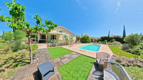 Uzès (30700) A vendre, belle villa à seulement 6 minutes d'Uzès