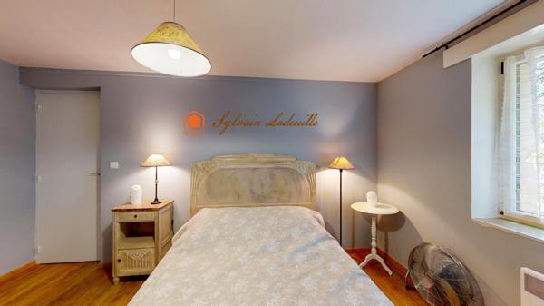 Chambres d'hôtes sur 4 Ha au Eyzies