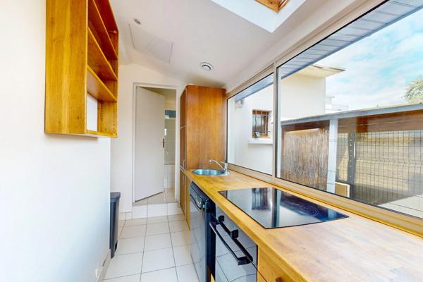 Maison refaite à neuf avec jardin à Garches