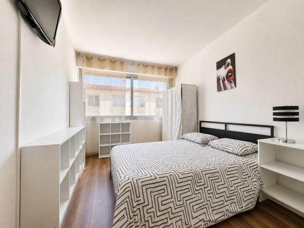 EXCLUSIVITÉ | CANET-PLAGE SUD - T2 TRAVERSANT • TERRASSE • VUE MER • PARKING & CAVE
