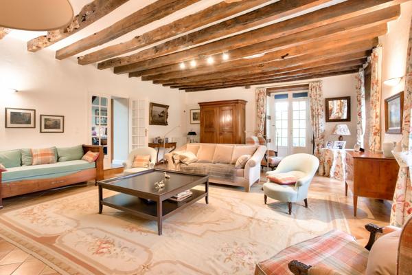 Maison 7 pièces – 256 m² environ à Pacé (ref : 35353)