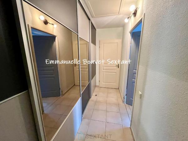 Résidence sénior, T3 de plain-pied en copropriété, espaces paysagers, piscine, club-house, environnement privilégié