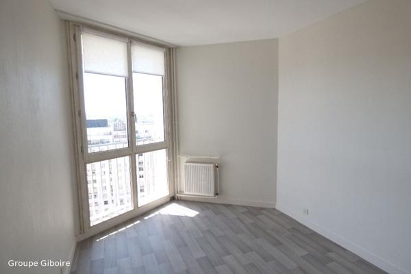 Appartement T5 à louer - 91 m² (réf : 526930)