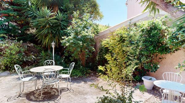 Maison familiale composée de  4 chambres dont  2 de plain-pied – Terrain 437m²