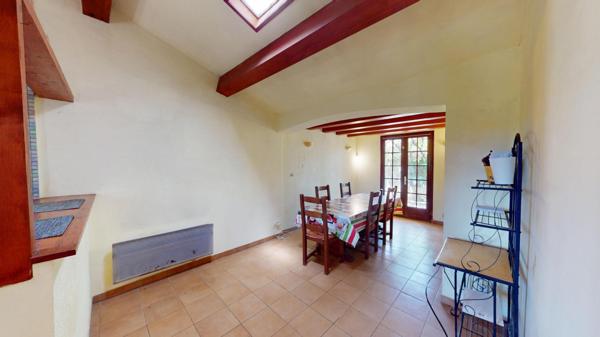 Maison familiale composée de  4 chambres dont  2 de plain-pied – Terrain 437m²