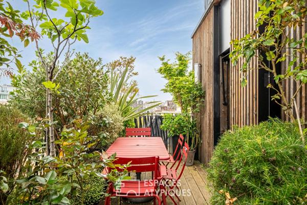 Duplex contemporain aux terrasses végétalisées, esprit canopée urbaine