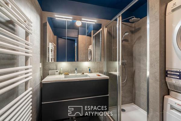 Duplex contemporain aux terrasses végétalisées, esprit canopée urbaine
