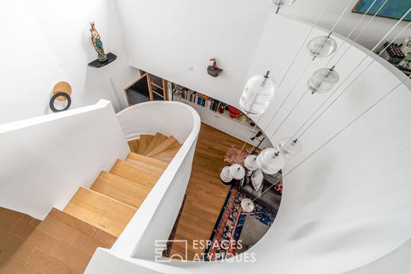 Duplex contemporain aux terrasses végétalisées, esprit canopée urbaine
