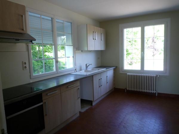 CHATEAU THIERRY (02)  à vendre jolie maison de 160 m2 habitable de suite sur un terrain de 1543 m2