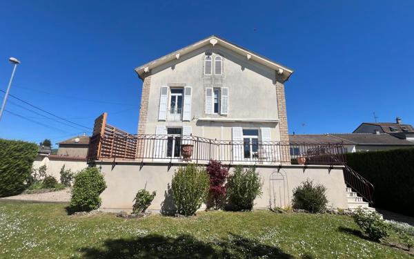 Maison à vendre    8 pièces • 300 m2 Toul