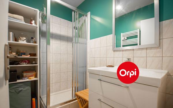 Appartement à vendre    5 pièces • 103,80 m2 Saint-Priest