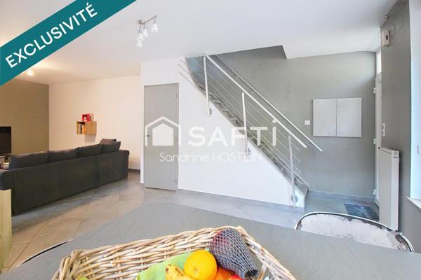 Jolie Maison rénovée avec 3 chambres, 2 salles de bain et garage!