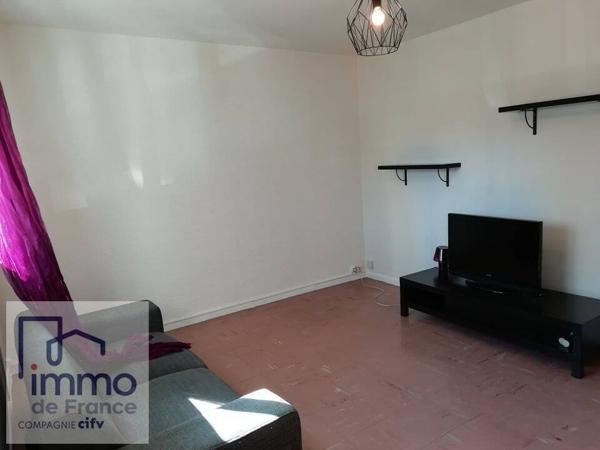 GRENOBLE / 5 rue Lieutenant Colonel CHABAL. T3 meublé de 56,45m².