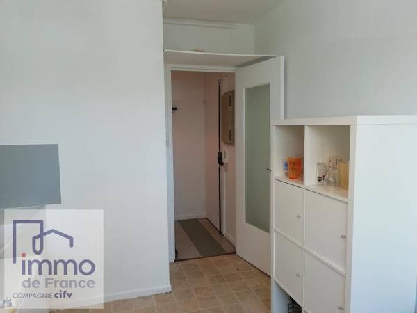 GRENOBLE / 5 rue Lieutenant Colonel CHABAL. T3 meublé de 56,45m².