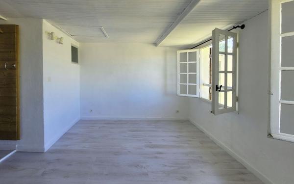 Maison à vendre    2 pièces • 45 m2 Vinon-sur-Verdon