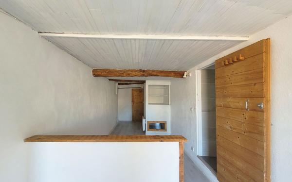 Maison à vendre    2 pièces • 45 m2 Vinon-sur-Verdon