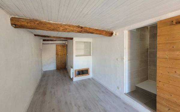 Maison à vendre    2 pièces • 45 m2 Vinon-sur-Verdon