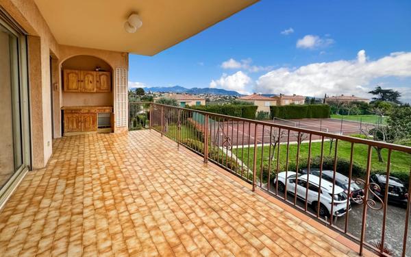 Appartement à vendre    4 pièces • 90 m2 Nice