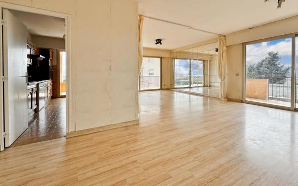 Appartement à vendre    4 pièces • 90 m2 Nice