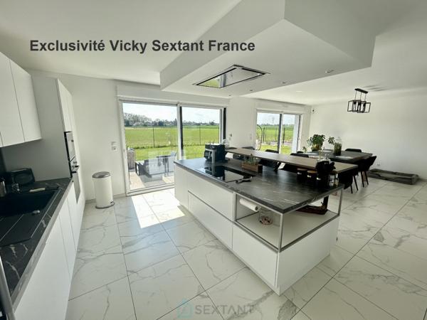 MAGNIFIQUE MAISON  INDIVIDUELLE DE 2022. AVEC GRAND GARAGE