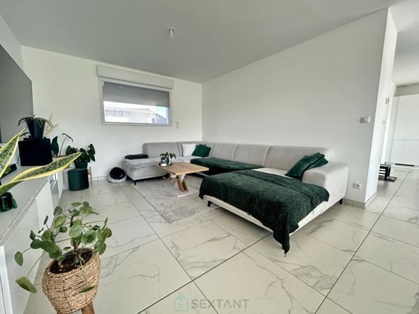 MAGNIFIQUE MAISON  INDIVIDUELLE DE 2022. AVEC GRAND GARAGE