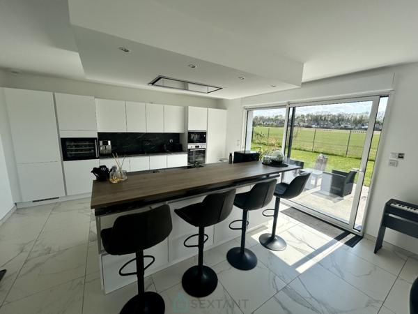 MAGNIFIQUE MAISON  INDIVIDUELLE DE 2022. AVEC GRAND GARAGE