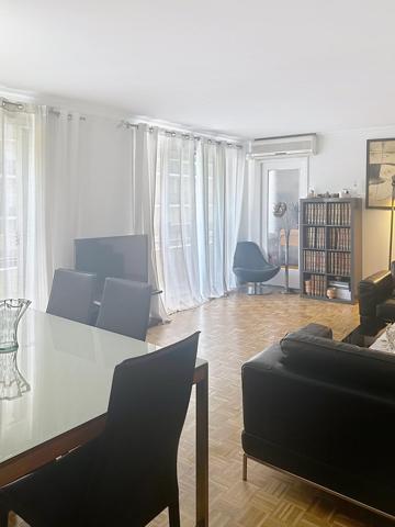 BEL APPARTEMENT DE 120M² AVEC BALCONS -  (13005)