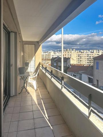 BEL APPARTEMENT DE 120M² AVEC BALCONS -  (13005)
