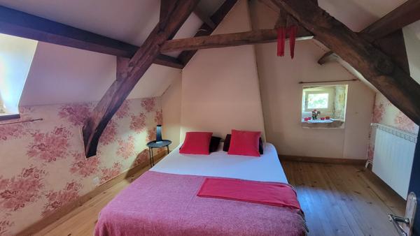 Maison de caractère avec gîte indépendant et piscine à 8 minutes de Villeneuve d'Aveyron Ols et rhinodes