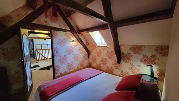 Maison de caractère avec gîte indépendant et piscine à 8 minutes de Villeneuve d'Aveyron Ols et rhinodes