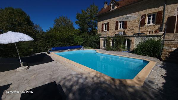 Maison de caractère avec gîte indépendant et piscine à 8 minutes de Villeneuve d'Aveyron Ols et rhinodes
