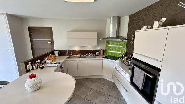 Maison à vendre 5 pièces 155 m² Sainte-Cécile-les-Vignes