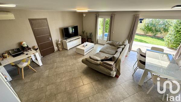 Maison à vendre 5 pièces 155 m² Sainte-Cécile-les-Vignes