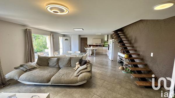 Maison à vendre 5 pièces 155 m² Sainte-Cécile-les-Vignes