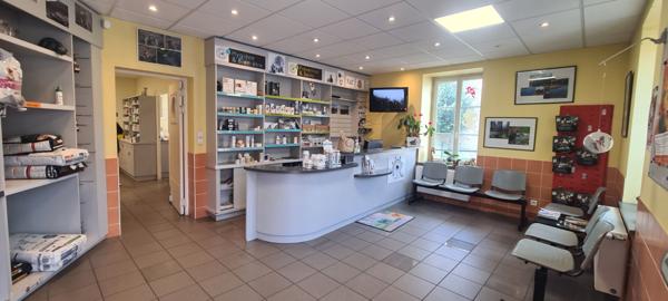 Achat local commercial Dunières - 5 pièce(s) - 143 m² - 167 000 €