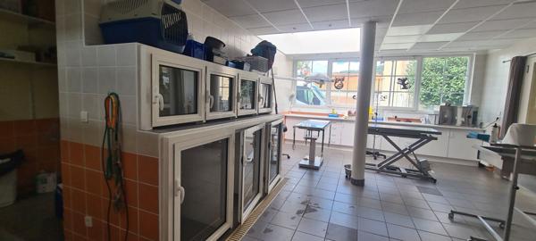 Achat local commercial Dunières - 5 pièce(s) - 143 m² - 167 000 €