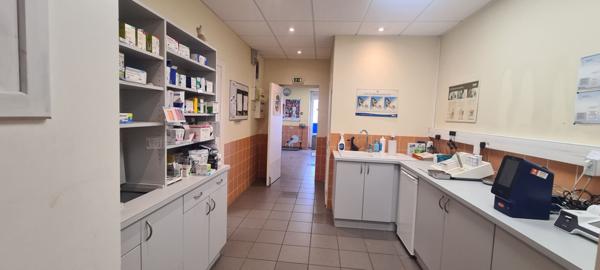 Achat local commercial Dunières - 5 pièce(s) - 143 m² - 167 000 €