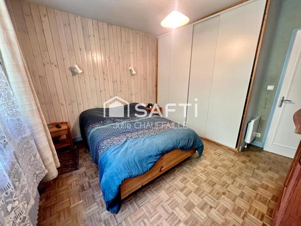 Maison avec piscine en pleine campagne