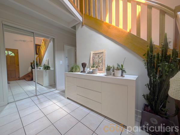 Vente
                Maison127 m² - 6 Pièces -
                    LUC LA PRIMAUBE (12450)