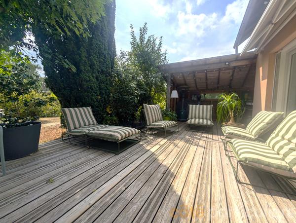 Vente
                Maison127 m² - 6 Pièces -
                    LUC LA PRIMAUBE (12450)
