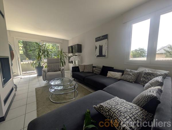 Vente
                Maison127 m² - 6 Pièces -
                    LUC LA PRIMAUBE (12450)