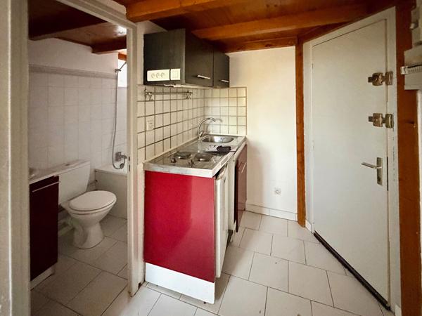 Charmant studio avec mezzanine situé place Faulquier