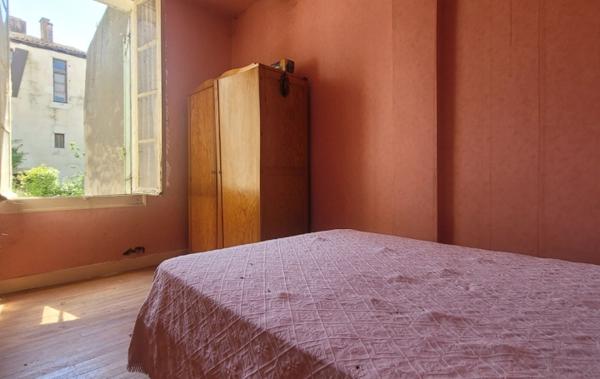 Vente Maison de ville avec terrasse et garages à rénover Clairac   