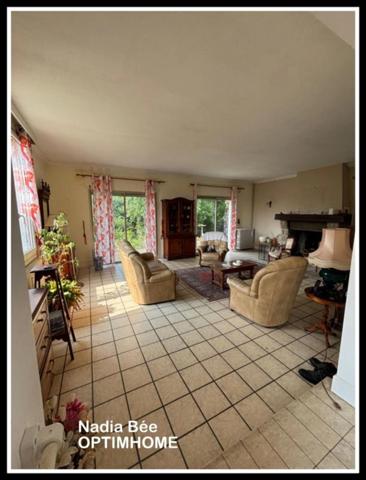 Maison 10 pièces SAINT DIZIER LEYRENNE (23)