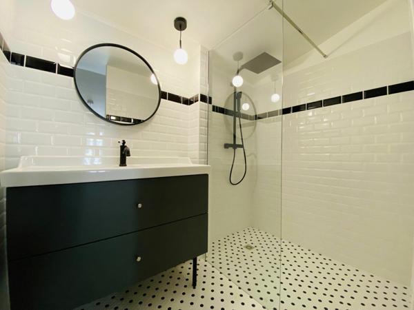 Maison à vendre    5 pièces •  La Flotte