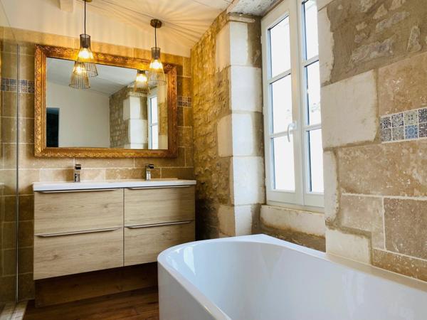 Maison à vendre    5 pièces •  La Flotte