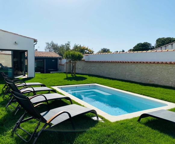 Maison à vendre    5 pièces •  La Flotte