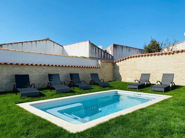 Maison à vendre    5 pièces •  La Flotte