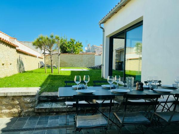 Maison à vendre    5 pièces •  La Flotte